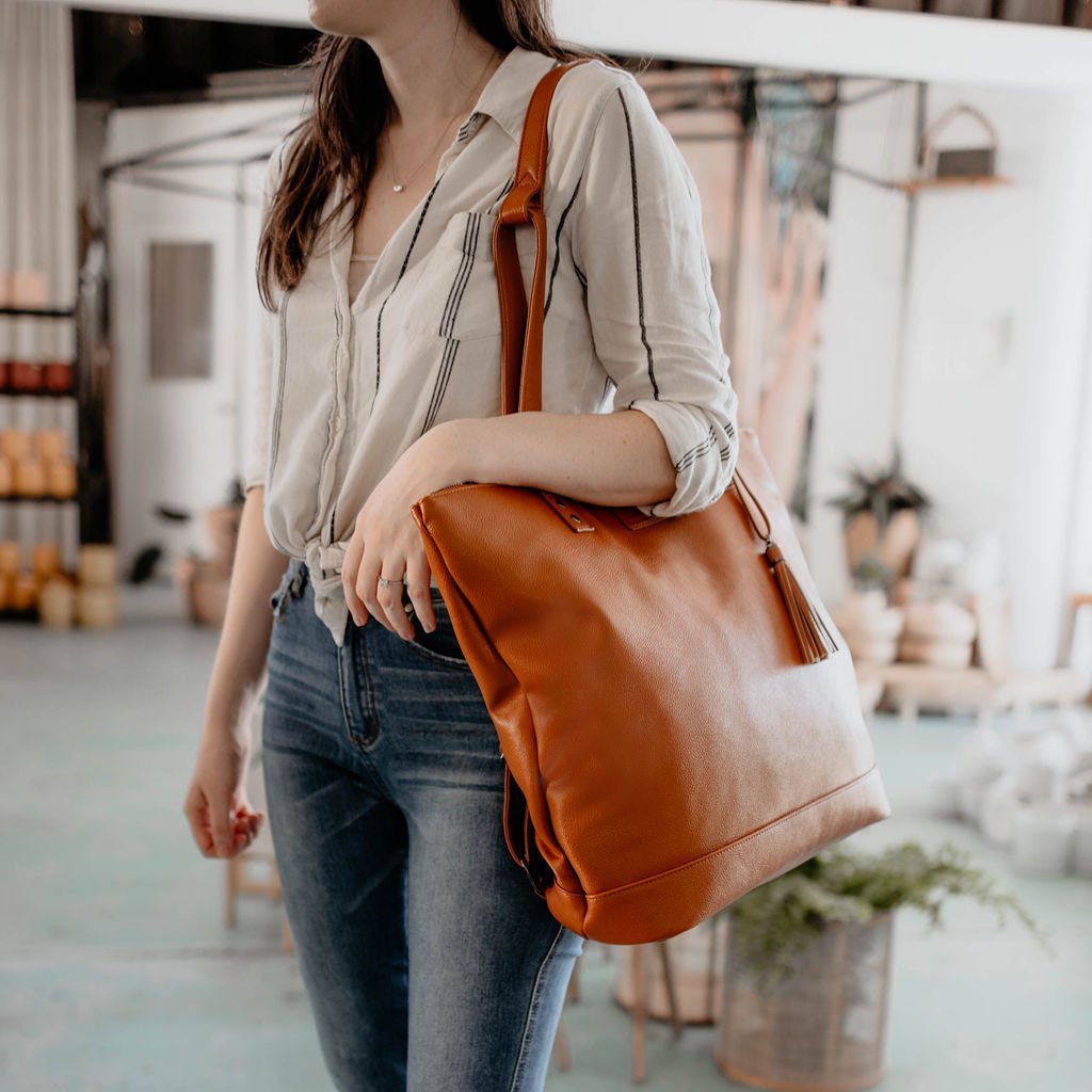 Ultimate Multitasker- LUXE Vegan Tan